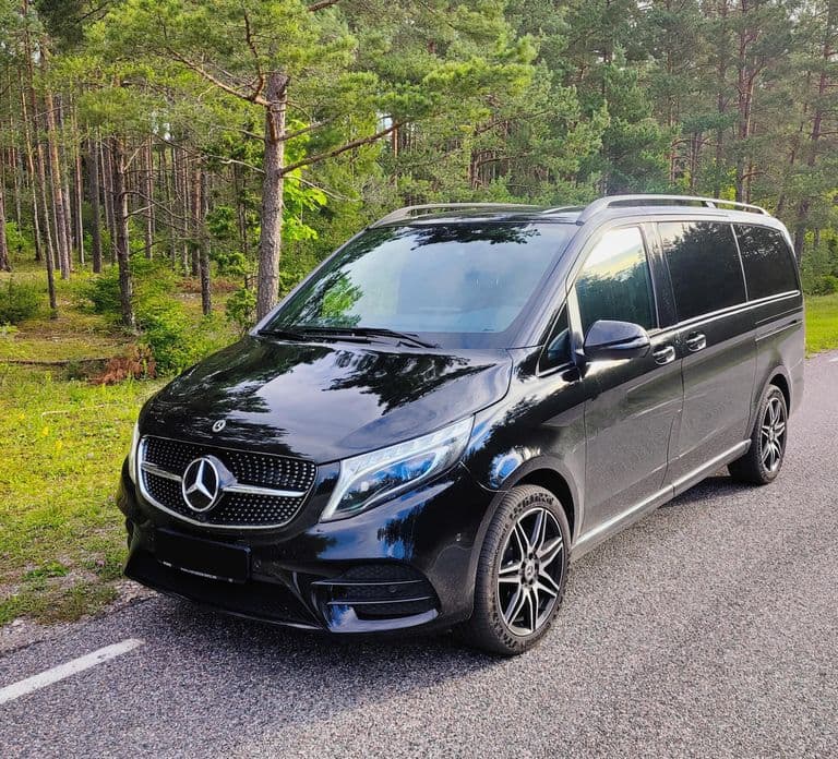 Rovaniemi Airport: Private Shuttle Transfer