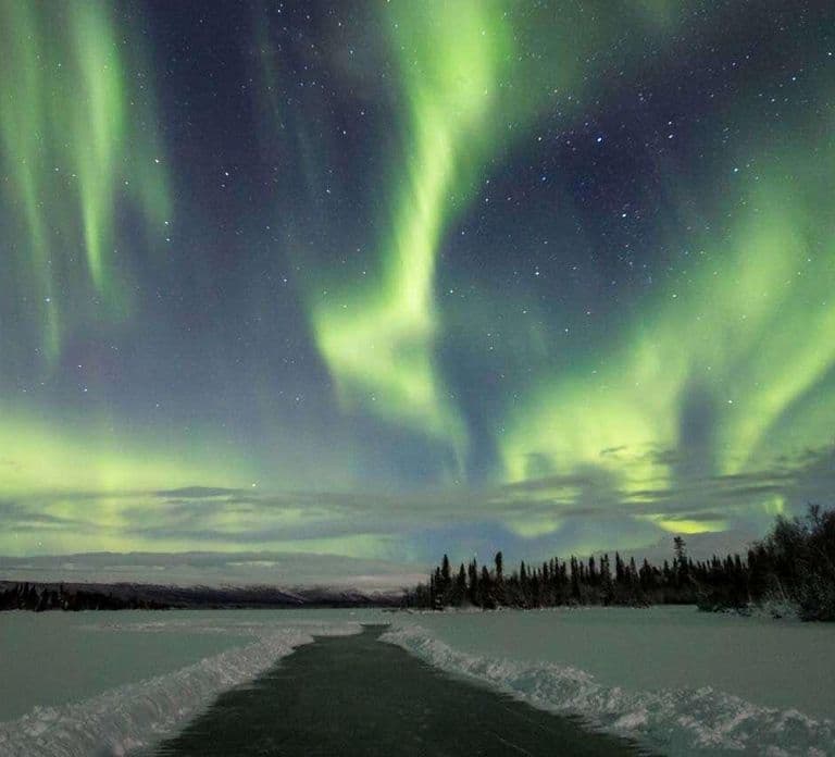 Rovaniemi: Aurora Ice Skating Tour