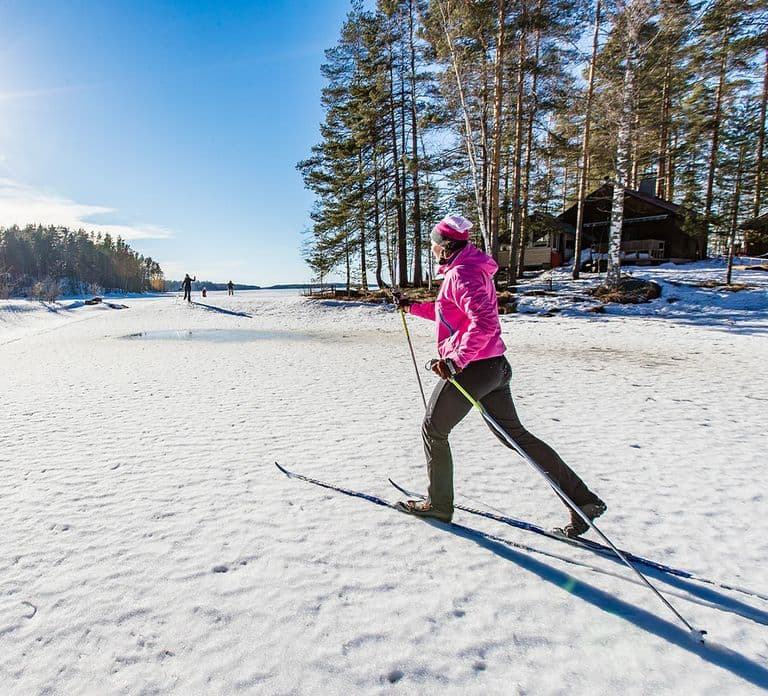 Rovaniemi: Cross Country Wilderness Ski Adventure