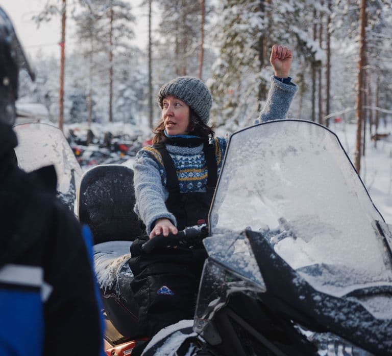 Rovaniemi: Ice Fishing & Snowmobile Safari Combo Day