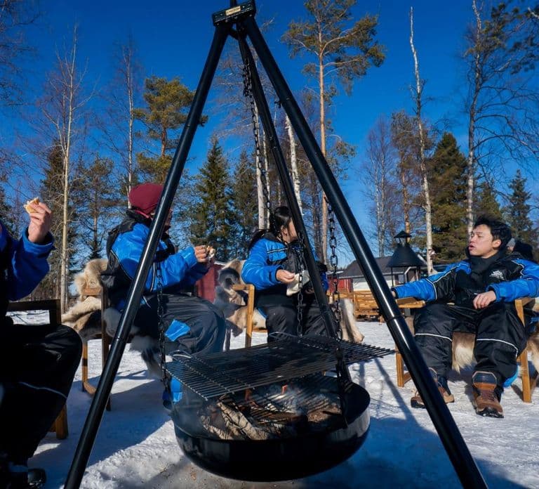 Rovaniemi: Ice Fishing from Private Lakefront Property & BBQ