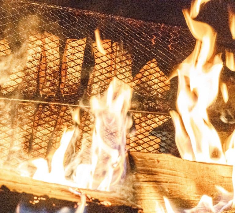 Rovaniemi: Ice sculpting, Sauna, Jacuzzi, Dinner & Transfers