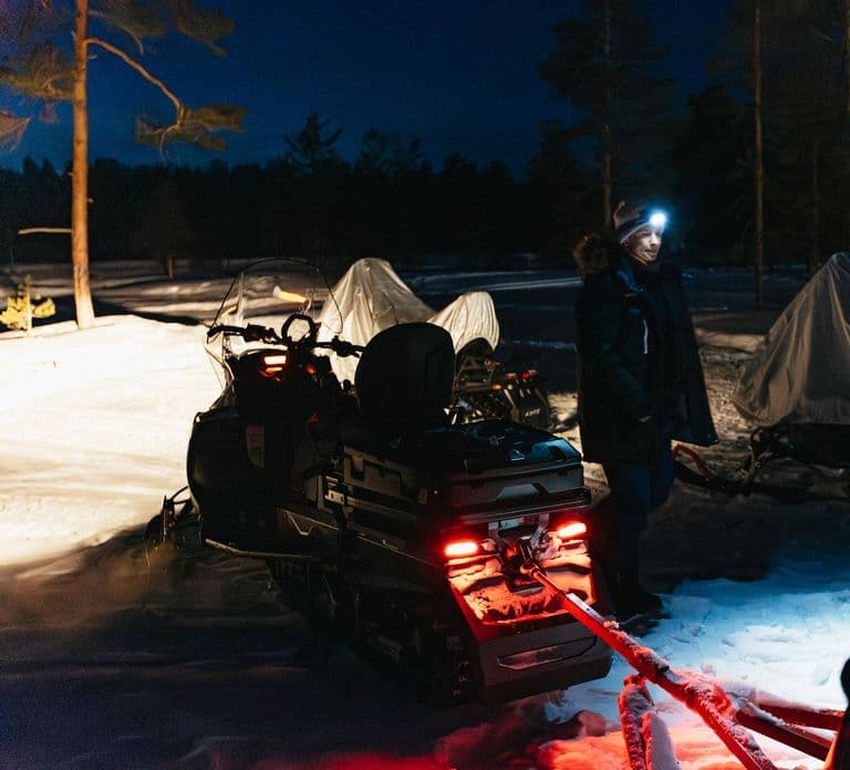 Rovaniemi: Northern Lights Snowmobile Sledge Ride