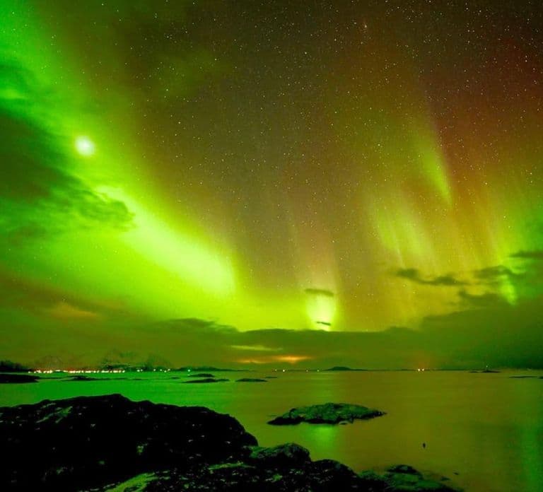 Rovaniemi: Northern Lights Tour with Chinese Guide
