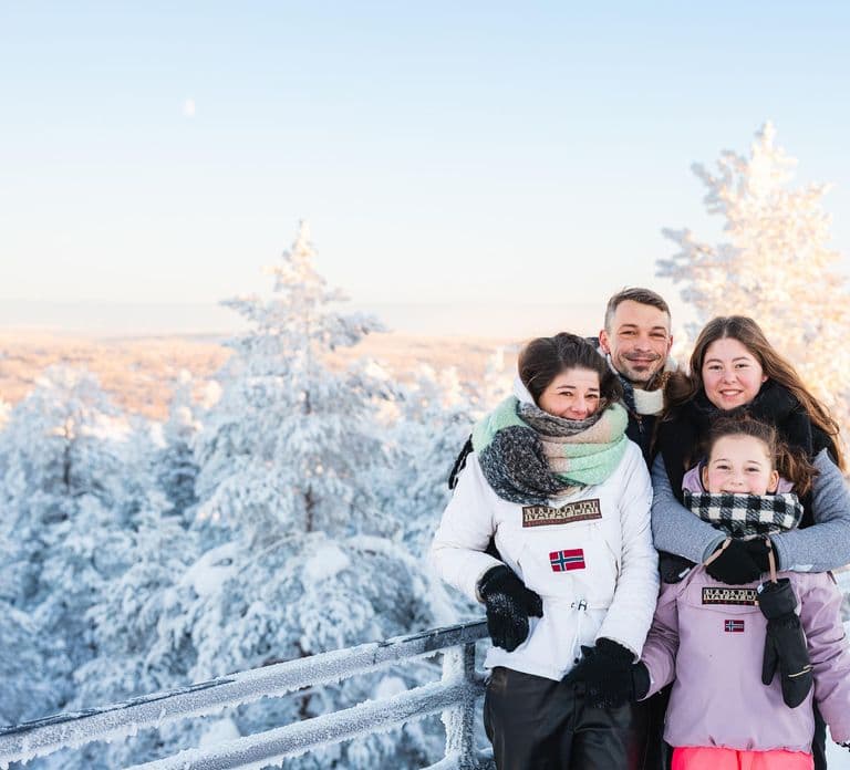 Rovaniemi: Private Photoshoot & Film in Lapland Nature