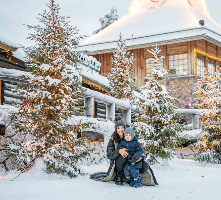 Rovaniemi: Santa Claus Villageでのプライベートプロフォトセッション