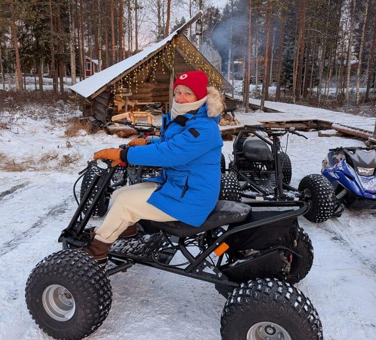 Rovaniemi: Santa Village Tour+Lunch In Glass Igloo+Scooters