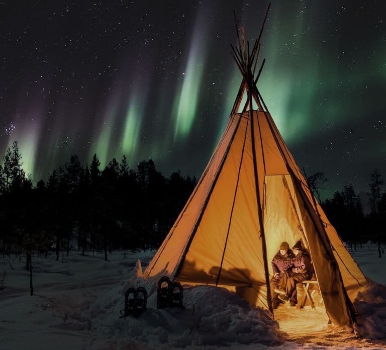 Rovaniemi: Safari en moto de nieve y velada junto a la hoguera
