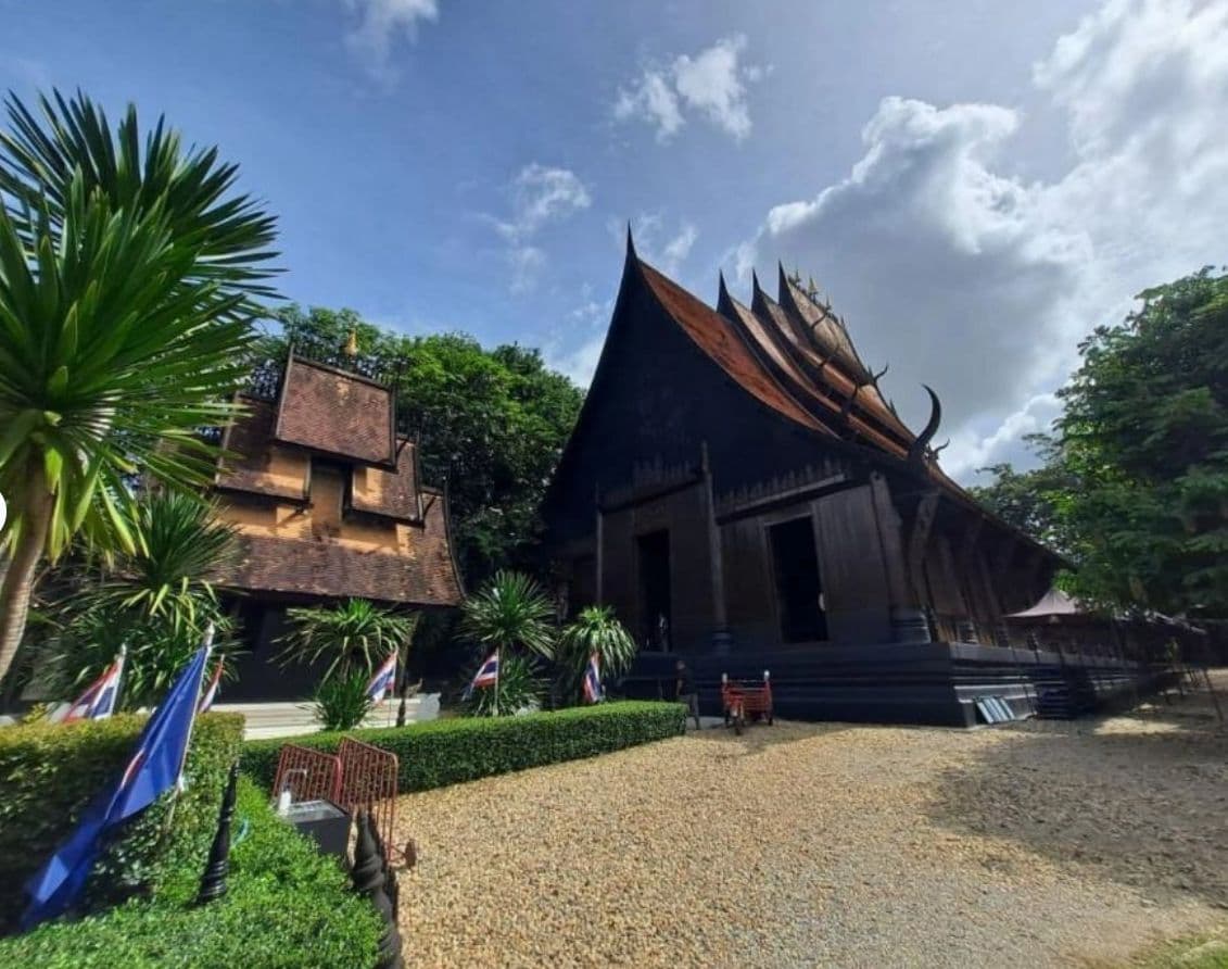 [Sconto Early Bird] Tour giornaliero di Chiang Rai: Templi Bianco e Blu, Triangolo d'Oro