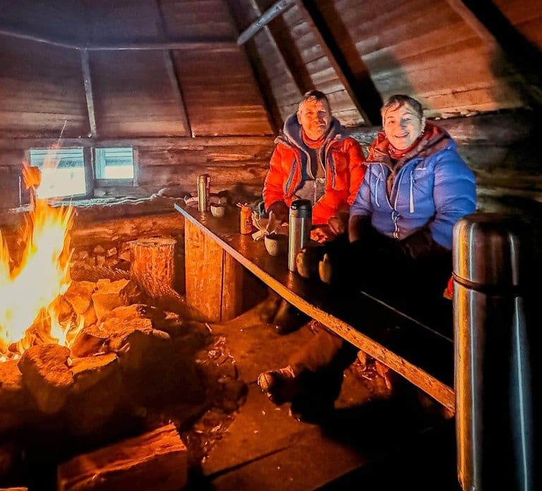 Saariselkä kakslauttanen: Wędkarstwo podlodowe + grill