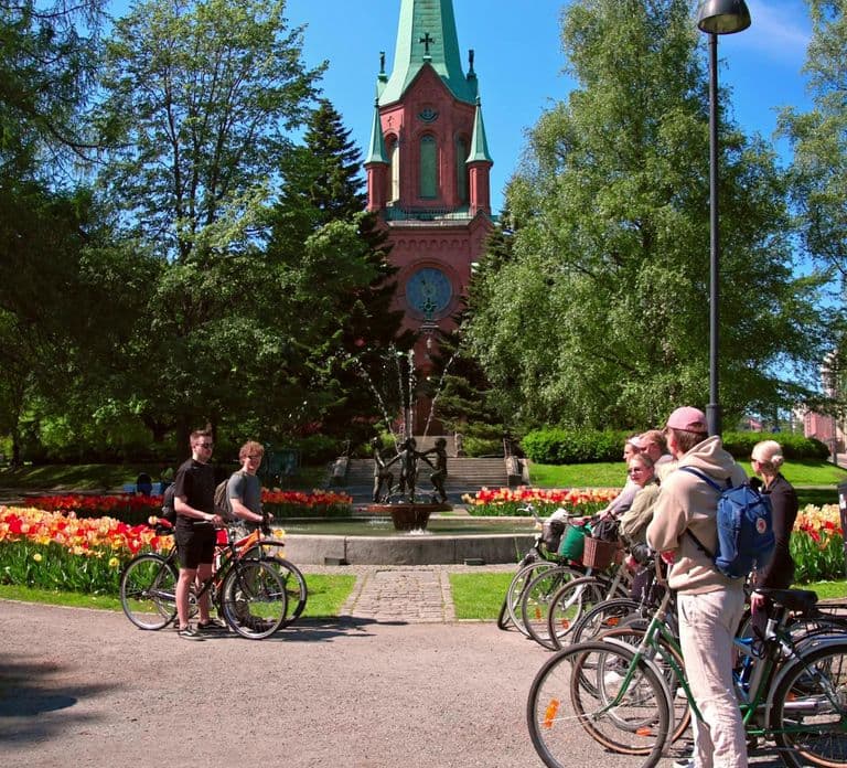 Tampere: Scenic Bike Tour with Sauna & Local Flavors