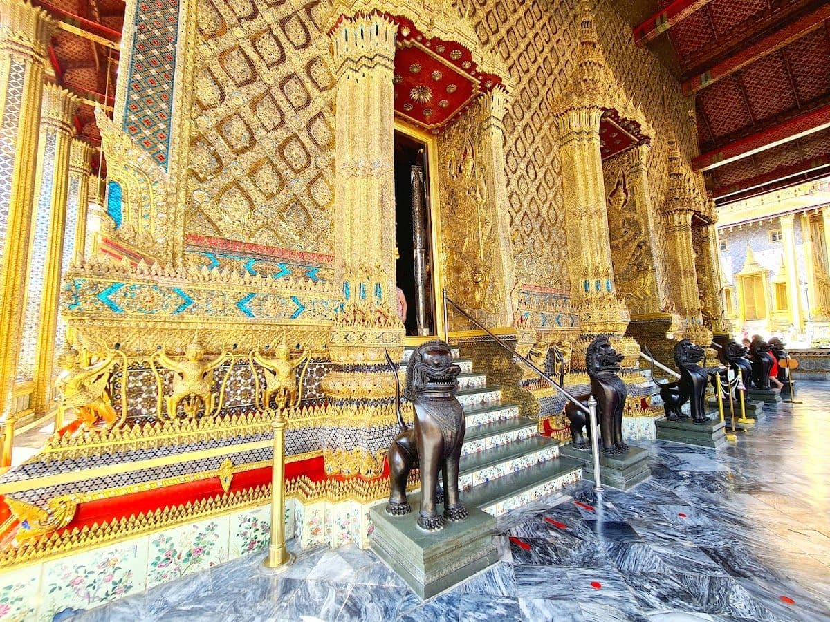 [JOIN TOUR] Visite guidée du Grand Palais et du Bouddha d'Émeraude
