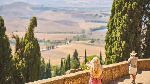 Jednodniowa wycieczka do Val d'Orcia, Pienzy, Montalcino i Brunello Shrine z lunchem z winem w Italy Day Tours