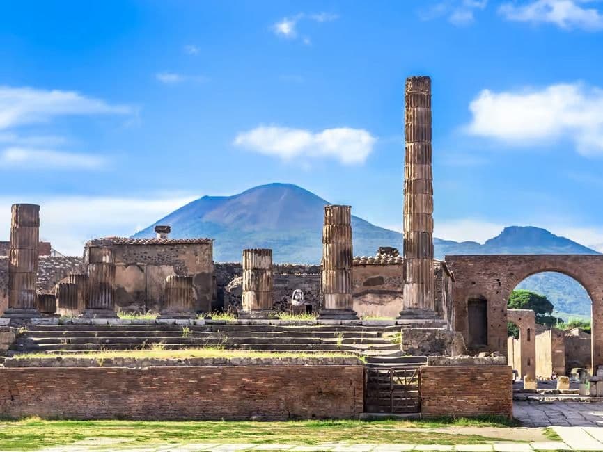 From Naples: Mount Vesuvius and Pompeii Ruins Combo Day Trip
