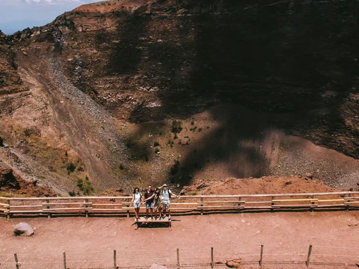 From Naples: Mount Vesuvius Transfer with Entry Tickets