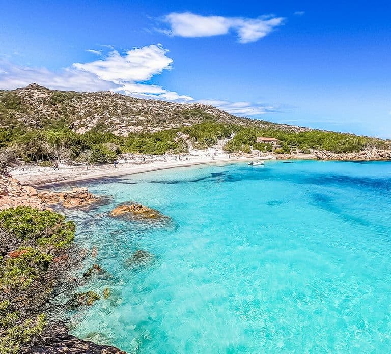 Sardinia発：La Maddalena Archipelago 1日ボートツアー