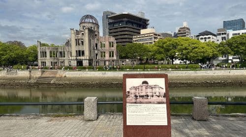 Hiroshima; Hiroshima Peace Memorial Museum and Castle Tour Day Tours