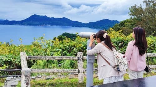 Tour di 1 giorno Hokkaido Lake Toya Hot Spring • Showa Shinzan Bear Ranch • Lake Shikotsu Cape Chikyu