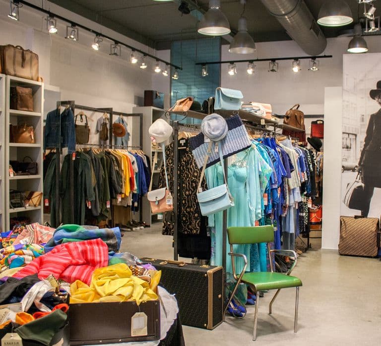 Milan: Serravalle Designer Outlet Roundtrip Bus Transfer