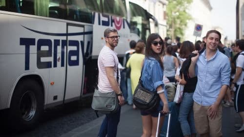 Trasferimento in autobus di sola andata dalla Stazione di Roma Termini all'Aeroporto di Fiumicino (FCO) [Buy and Go] Pass di trasporto