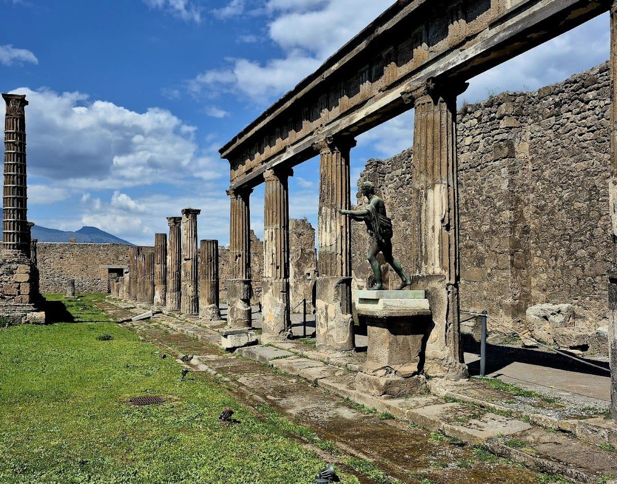 Pompeii and Herculaneum Shore Excursion