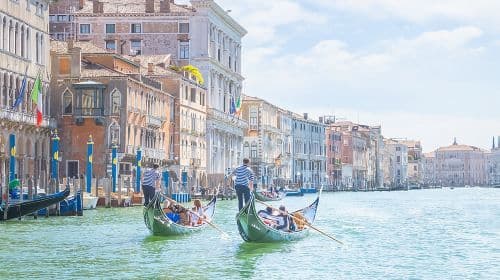Romantic Venice: 30 Minute Gondola Ride with Serenade Day Tours