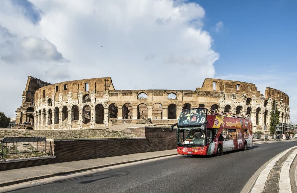 Rome Hop-On Hop-Off Bus Tour with 3 Stops