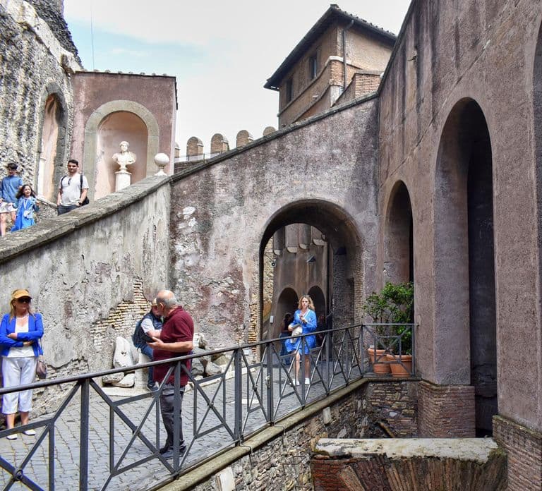 Rome: Castel Sant'Angelo Entry Ticket & Audio App