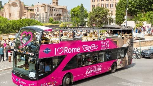 Roma: Passeio de ônibus Hop-on Hop-off + Entrada prioritária no Pantheon