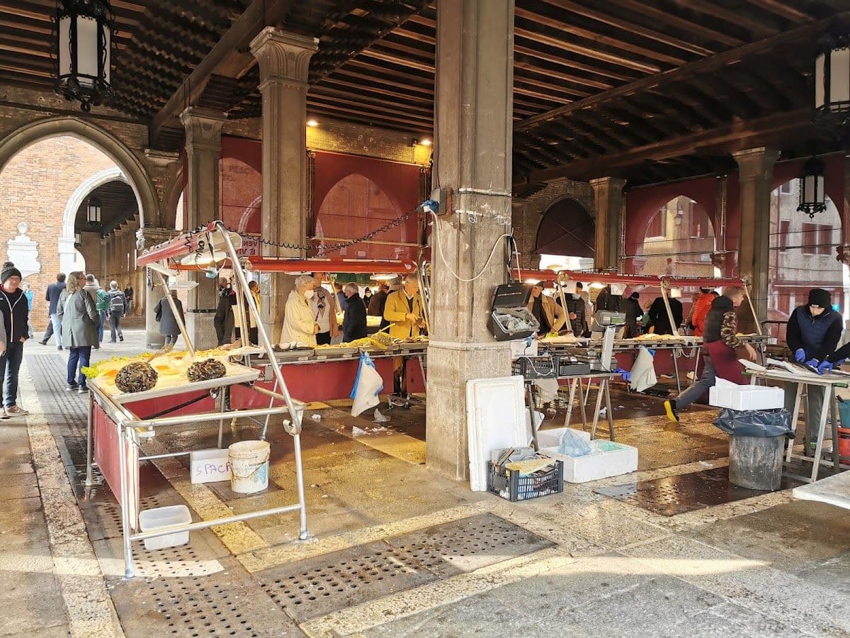 Venice Food Walking Tour and Rialto Market Tour