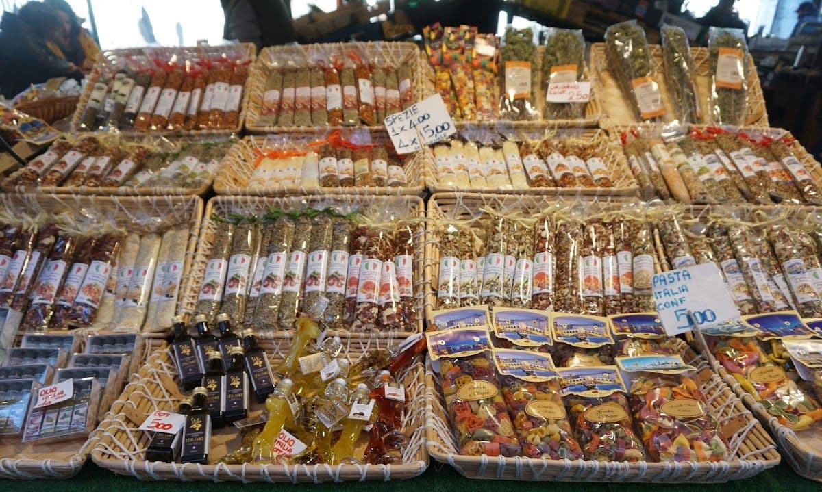 Venice Food Walking Tour and Rialto Market Tour
