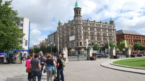 Belfast: Best of Belfast History, Culture & Art Walking Tour Day Tours