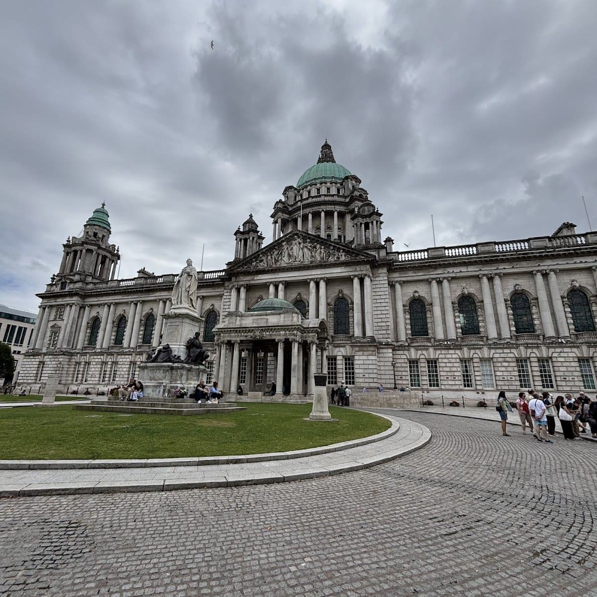 Best of Belfast walking tour with local guide