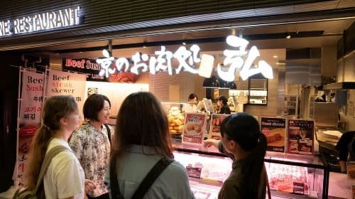 Kyoto : visite guidée de dégustation culinaire au marché de Nishiki