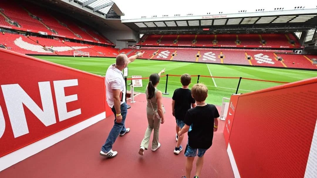 Liverpool FC Anfield Stadium & Museum Tour Experience [English/ Chinese/Mandarin and other audio guides]