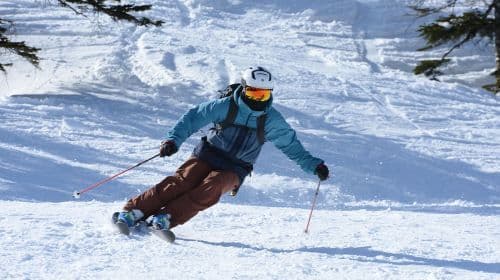 Skilessen voor volwassenen (Chinees gesproken) in Naeba Ski Resort in Niigata zijn beschikbaar met een skipas.