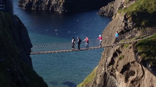 Tour Privado: Giant's Causeway, Castelos Normandos e Locais de Filmagem de Game of Thrones