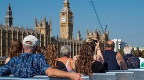 Cruzeiro Turístico pelo Rio até a Tower Bridge saindo de Westminster