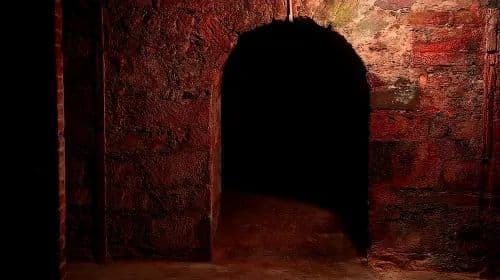 Underground Vaults Walking Tour in Edinburgh Old Town
