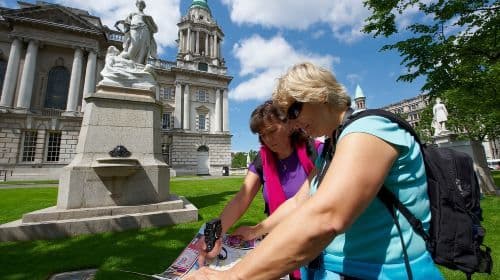 Dublin: Giant's Causeway, Dark Hedges & Titanic Guided Tour Day Tours