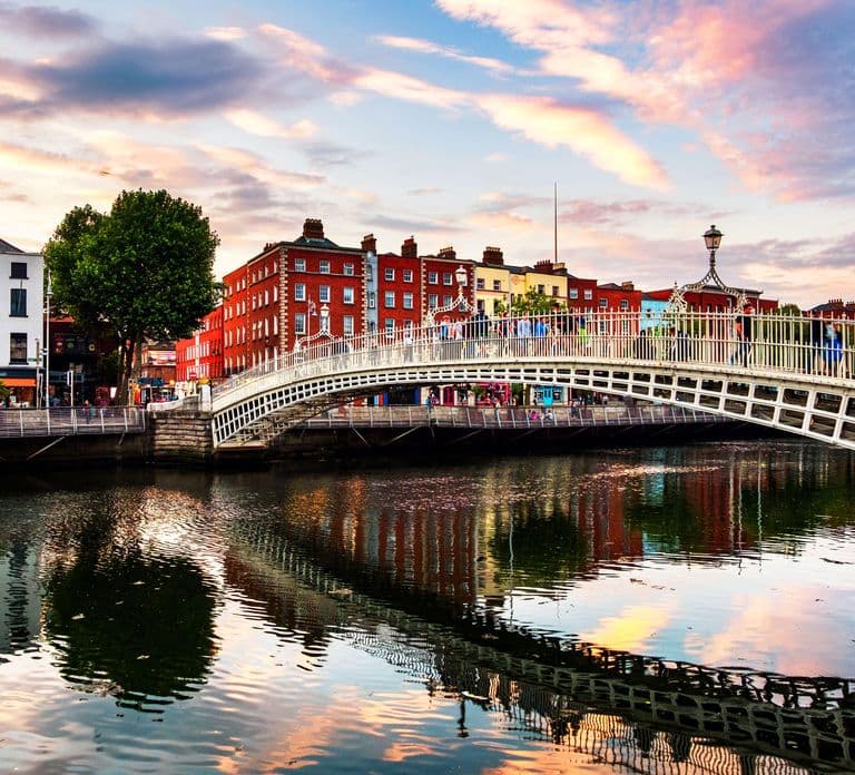Dublin: Big Bus Panoramic Night Tour with Live Guide