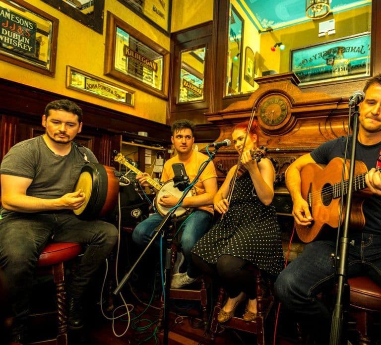 Dublin: City Pub Crawl Experience