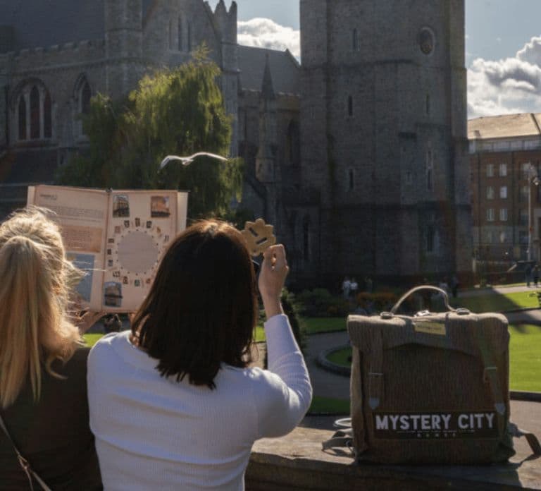 Dublin: Jogo de Detetive e Tour a Pé