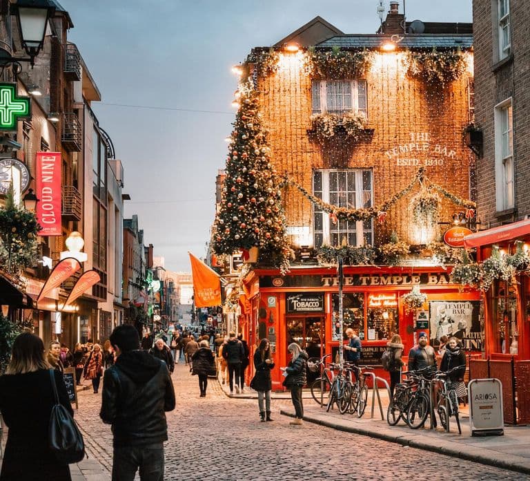 Dublin: Guided Holiday Donut Tour with Tastings