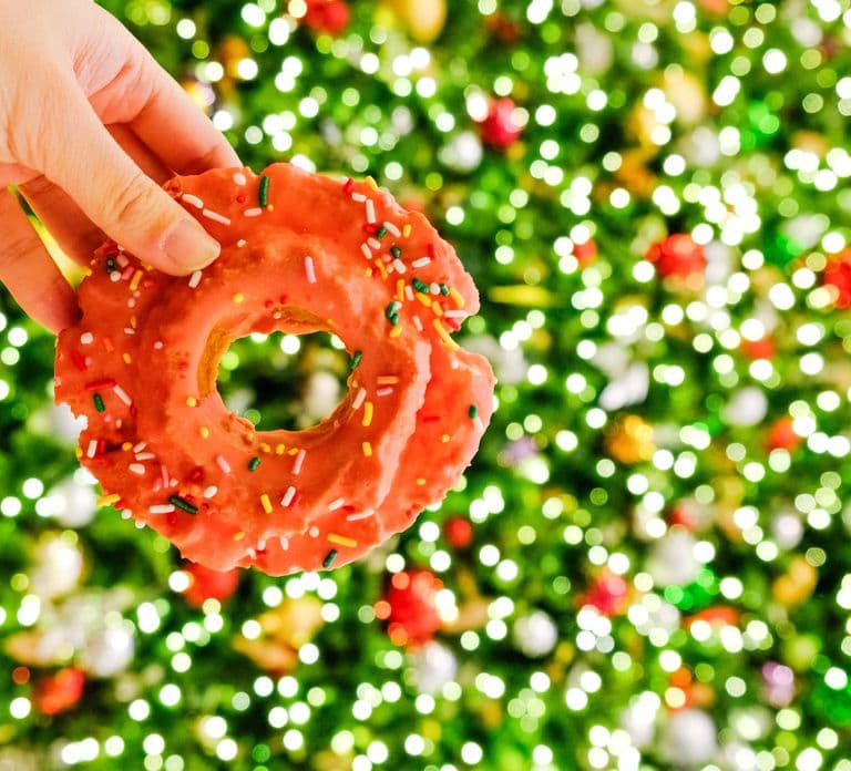 Dublin: Guided Holiday Donut Tour with Tastings