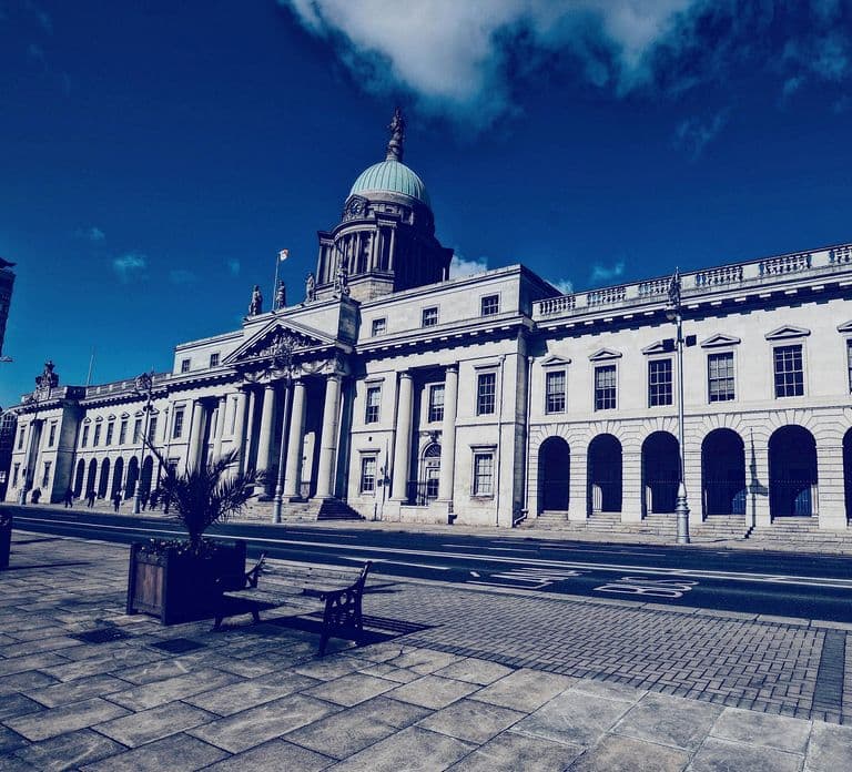 Dublin: Highlights & Hidden Gems Private Tour + Local Guide