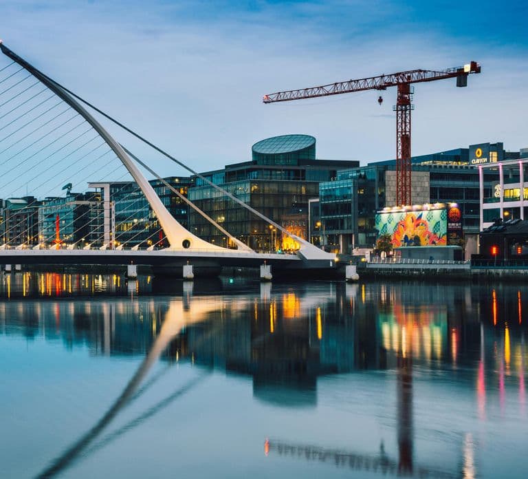 Dublin: Highlights & Hidden Gems Private Tour + Local Guide