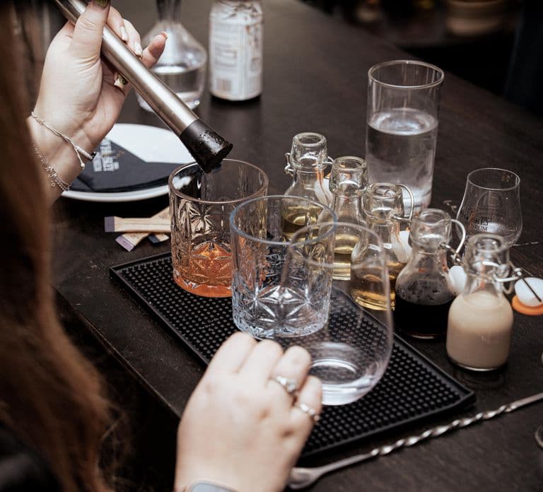 Dublino: Masterclass di cocktail al whisky presso l'Irish Whiskey Museum