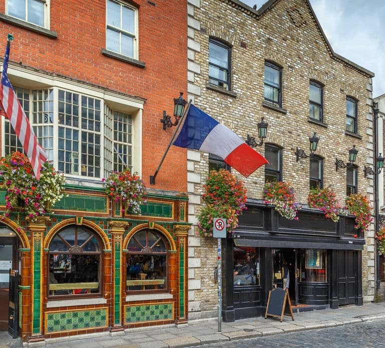 Dublin: Skip-the-line Book of Kells & Old Town Private Tour