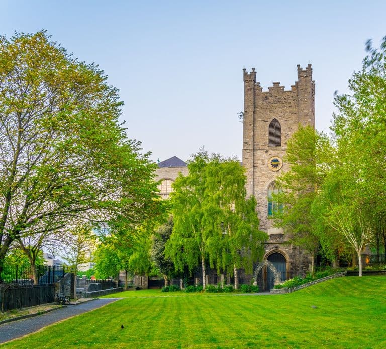 Dubline: Irish Churches and Religion Private Walking Tour
